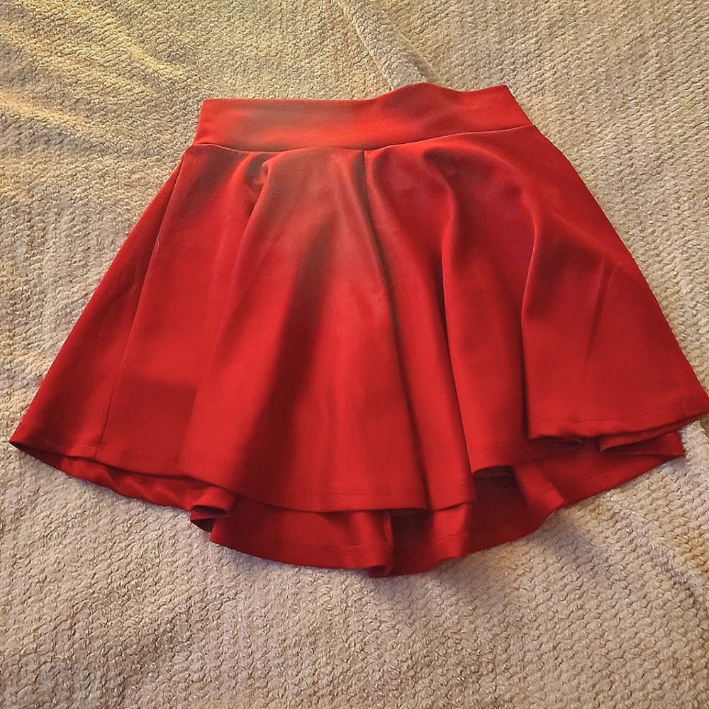 Urban cleo size large red skirt